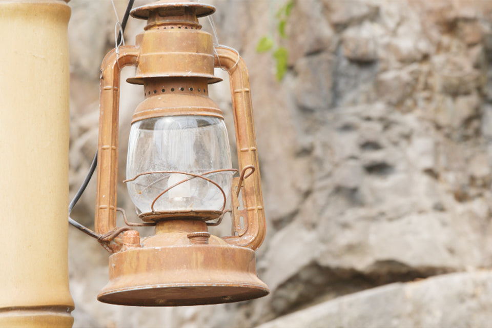 Using Battery Operated Lamps to Create Themed Environments