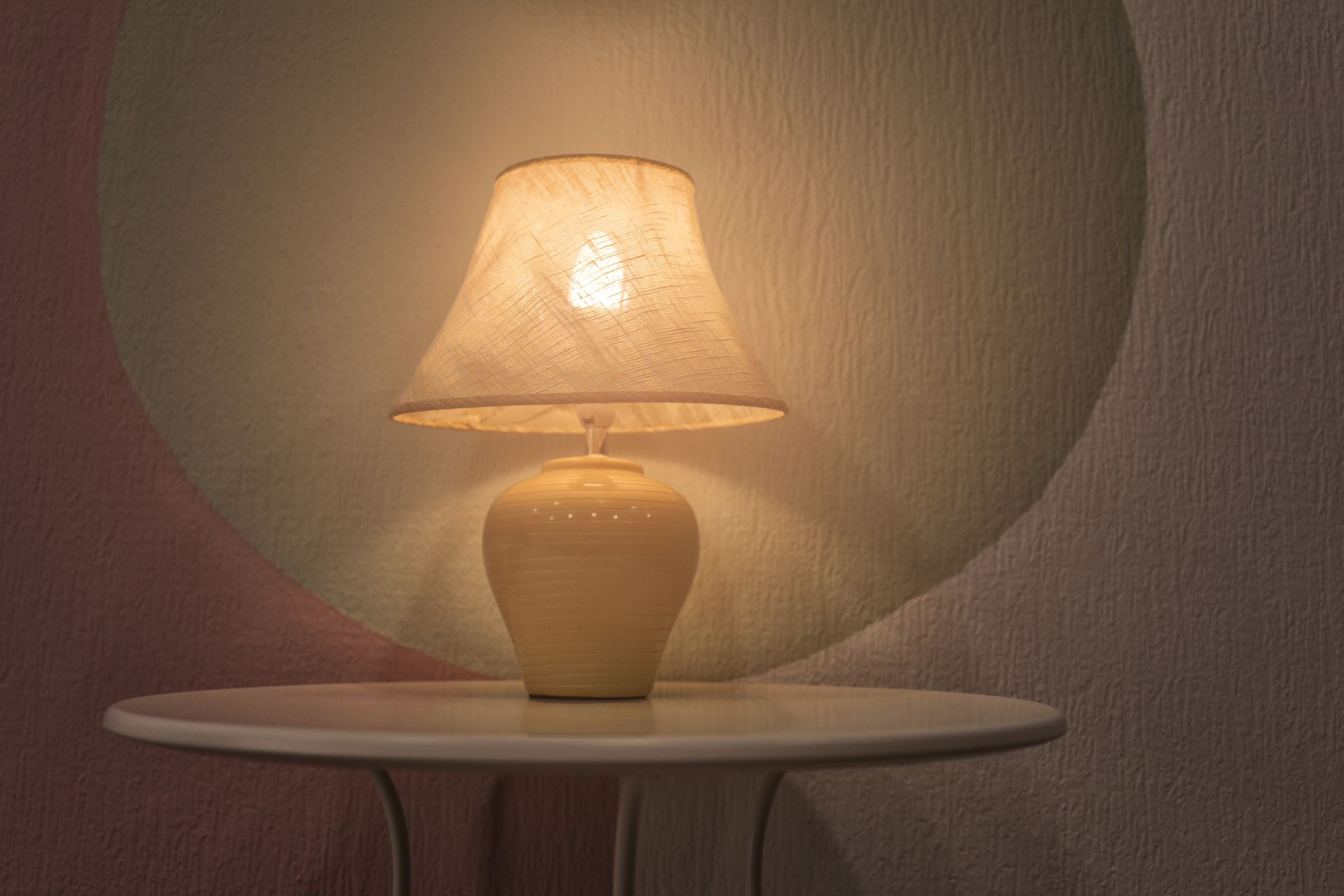 Bedroom Lighting Reimagined: How to Choose the Right JHY DESIGN Table