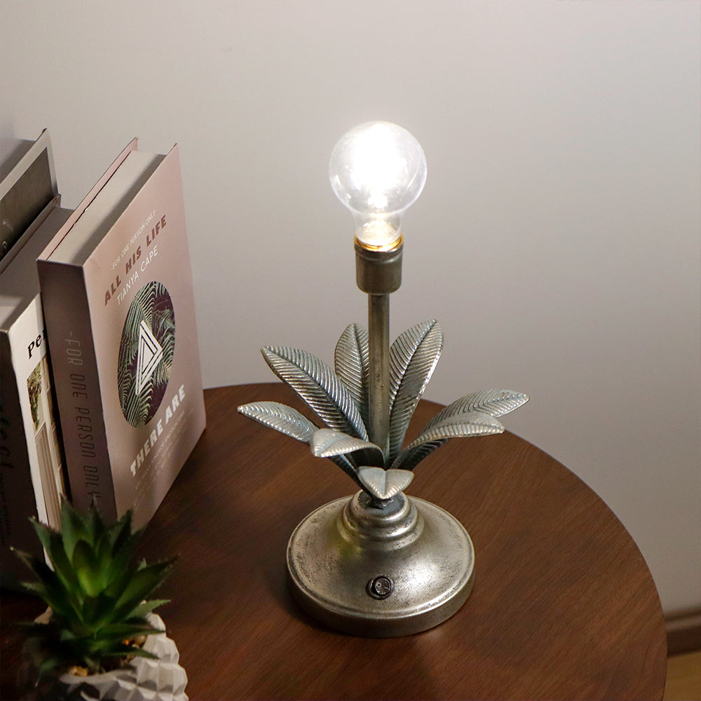 Lampe à piles à motif floral argent antique de 13,5 po de hauteur