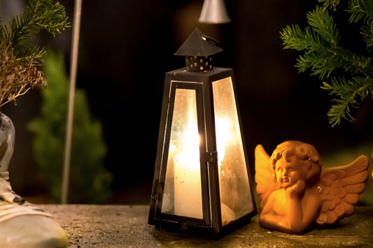 Enhance Your Outdoor Space: How to Decorate Outdoor Lanterns with JHY DESIGN
