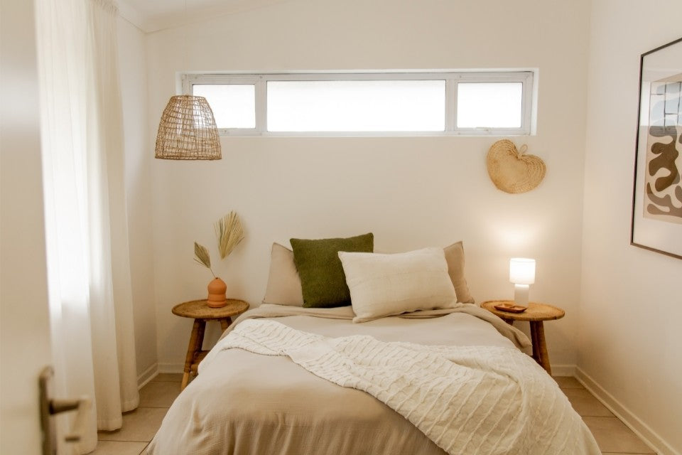 Vision and Comfort: Reducing Eye Strain with JHY DESIGN's Battery Operated Reading Lamps