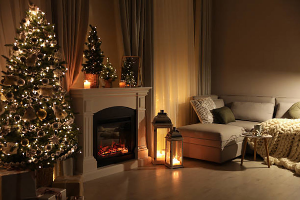 JHY DESIGN's Guide to Decorating the Floor of Your Fireplace for a Festive Christmas