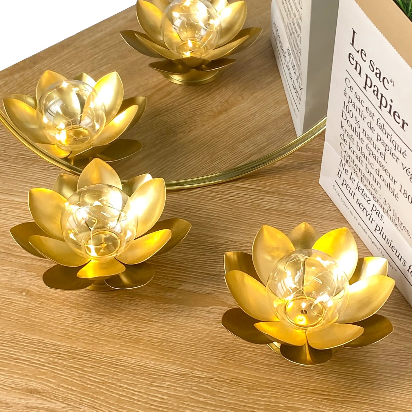 Gold Lotus Table Lamp-1