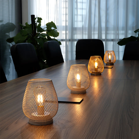 6,7"H Set mit 2 Metallkäfig-LED-Laternen (Weiß)