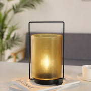 Lampe de table à piles 8 "H (jaune)